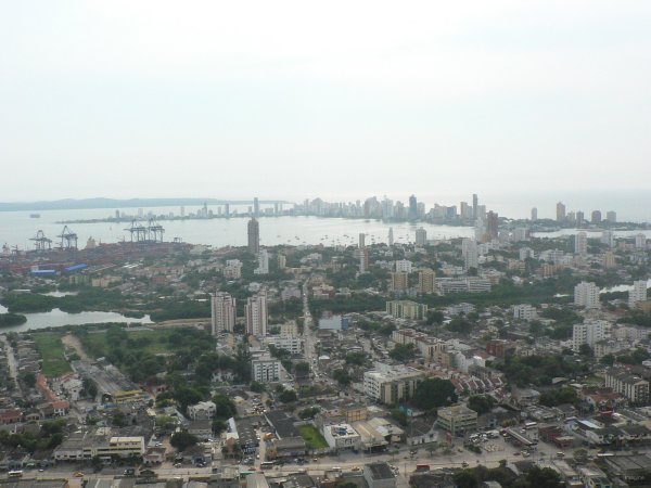 71- Les quartiers de Manga et Boca Grande vus de La Popa 
